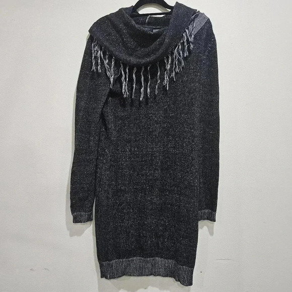 Romeo + Juliet Couture Sweater Dress - Picture 1 of 7